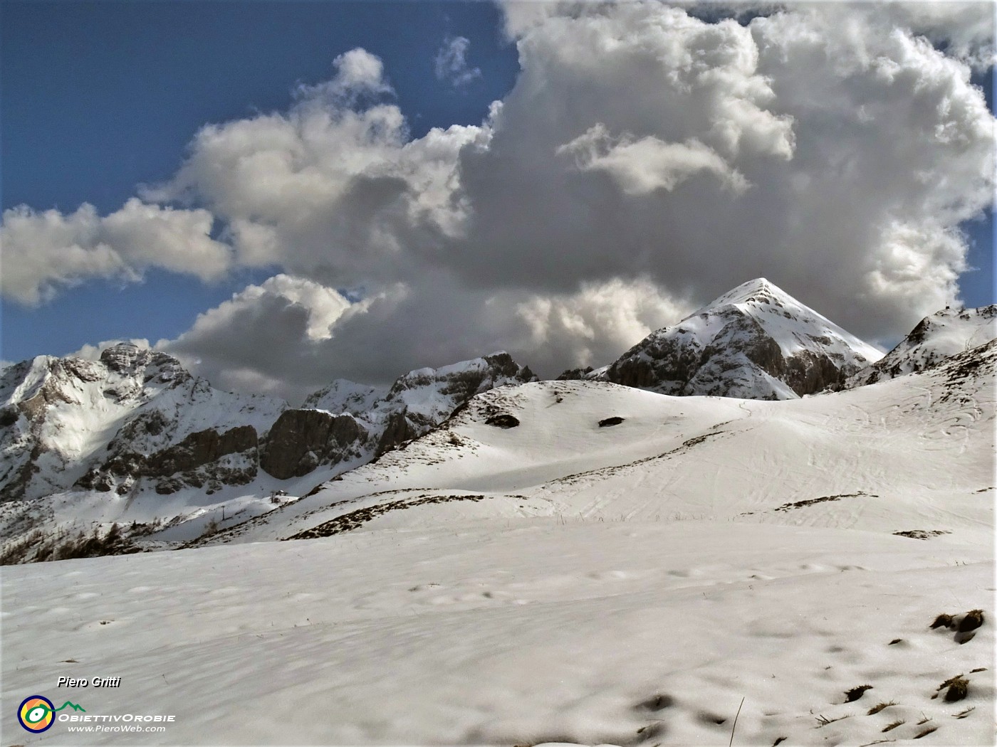 52 Scendendo sul 101 rivedo le mie orme nella neve del percorso seguito .JPG -                                